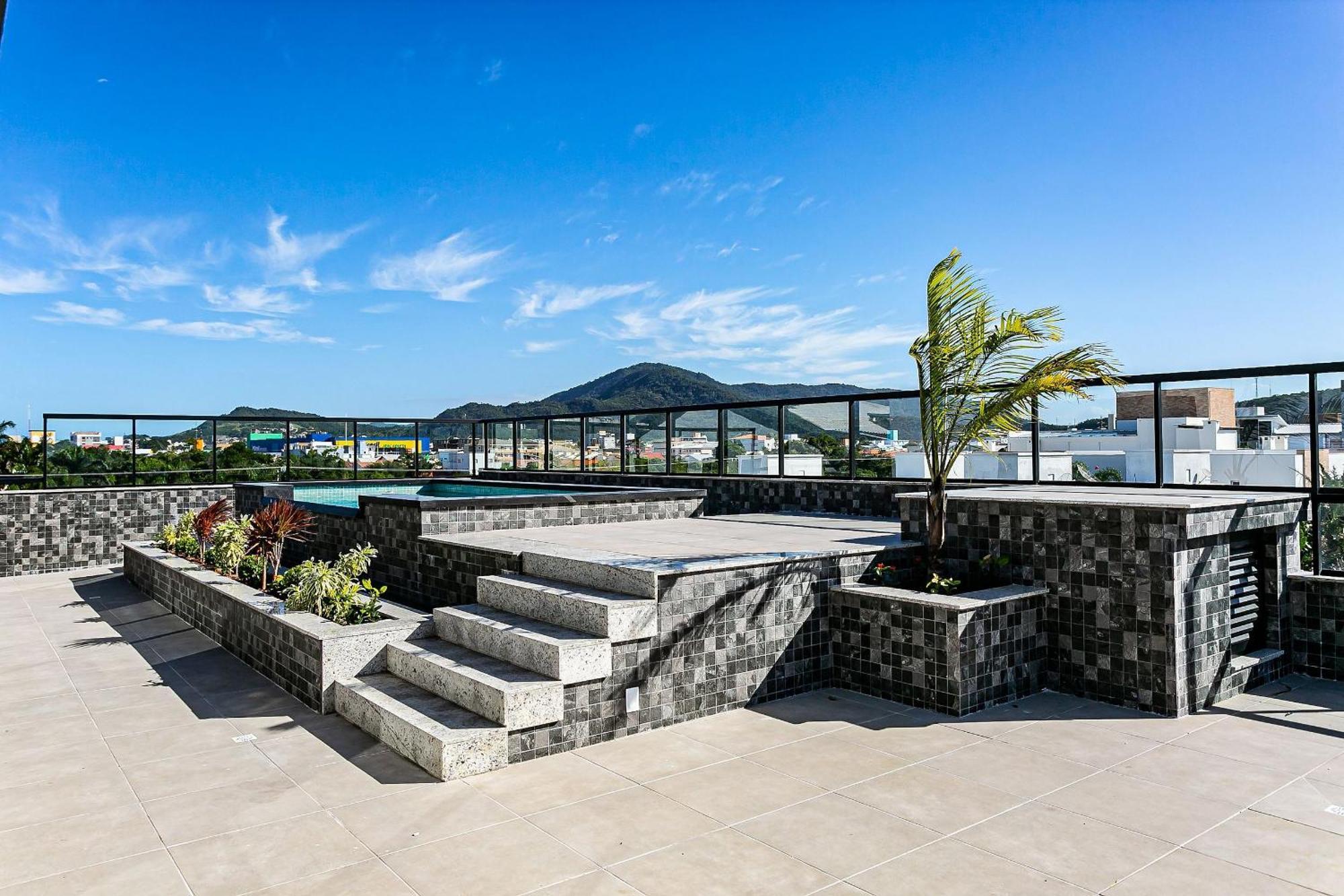 Novo Bem Localizado A 750m Da Sti209 Apartamento Florianópolis